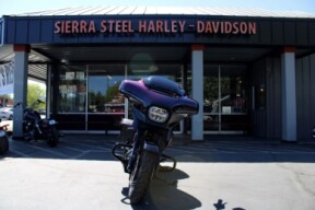 2025 Harley-Davidson® CVO™ Street Glide™ thumb 3