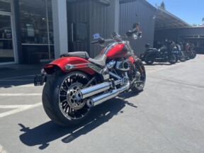 2025 Harley-Davidson® Breakout™ thumb 3