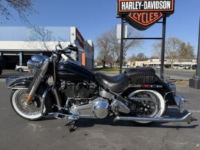 2020 Harley-Davidson® Deluxe thumb 1