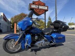 2007 Harley-Davidson¬Æ FLHTCUSE2 - Ultra Classic¬Æ Screamin' Eagle¬Æ Electra Glide¬Æ thumb 3