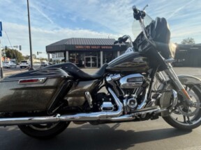 2017 Harley-Davidson® Street Glide® Special thumb 1