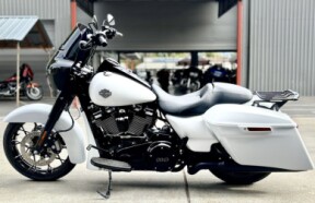 2024 Harley-Davidson® Road King® Special thumb 1