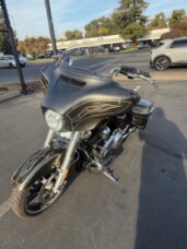 2017 Harley-Davidson® Street Glide® Special thumb 0
