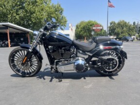 2025 Harley-Davidson® Breakout™ thumb 1