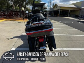 2018 Harley-Davidson® Electra Glide® Ultra Classic® thumb 2