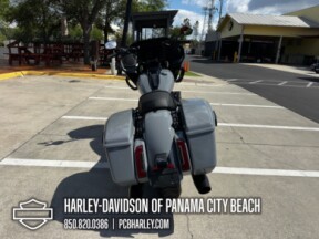 2026 Harley-Davidson® Road Glide™ thumb 2