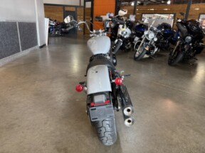 FXST 2024 Softail™ Standard thumb 1