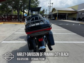 2017 Harley-Davidson® Road Glide® Ultra thumb 2
