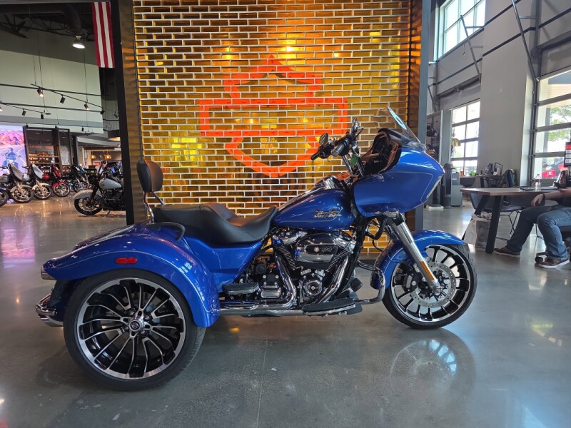 FLTRT 2025 Road Glide® 3