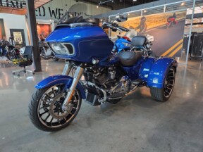 FLTRT 2025 Road Glide® 3 thumb 1