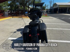 2018 Harley-Davidson® Road Glide® Special thumb 2