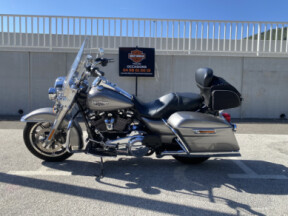 2017 Harley-Davidson® Road King® thumb 0