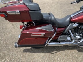FLTRU 2017 Road Glide® Ultra thumb 2