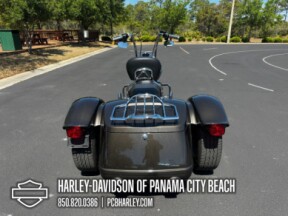 2021 Harley-Davidson® Freewheeler® thumb 2