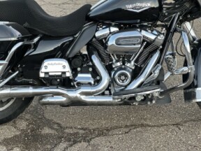 FLHR 2019 Road King® thumb 2