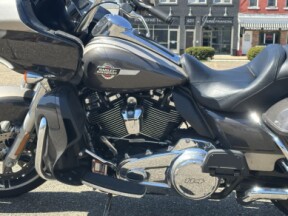 FLTRK 2023 Road Glide® Limited thumb 0