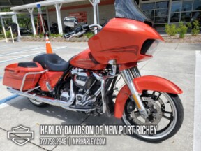 2017 Harley-Davidson® Road Glide® Special thumb 2