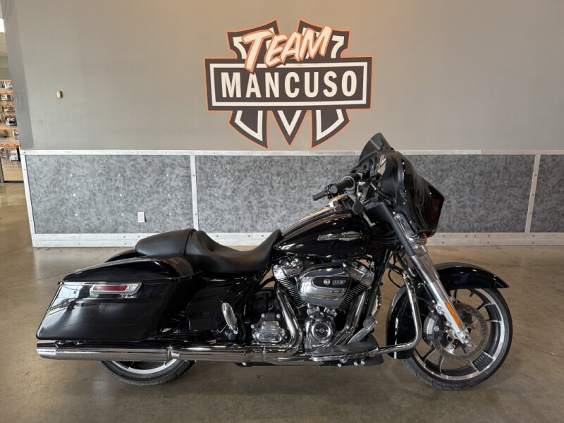 FLHX 2023 Street Glide®