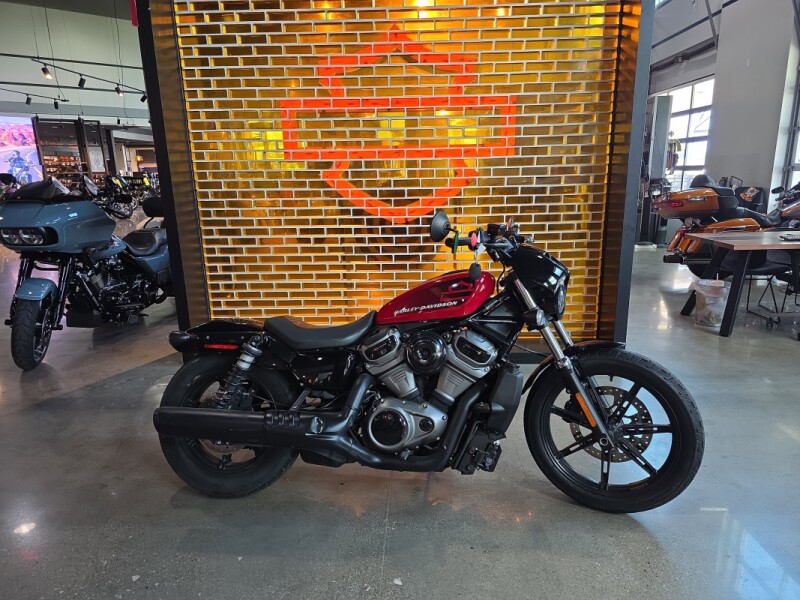 RH975 2022 Nightster™