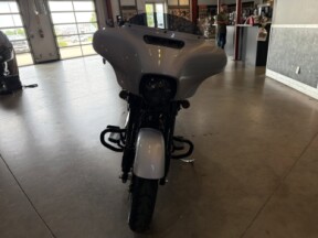 FLHXS 2023 Street Glide® Special thumb 3