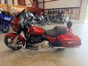 2025 Harley-Davidson® Street Glide™ FLHX thumb 2