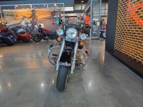  2010 Softail® Deluxe thumb 2