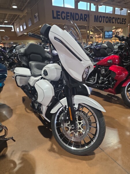 2026 Harley-Davidson® FLHXL Street Glide Limited