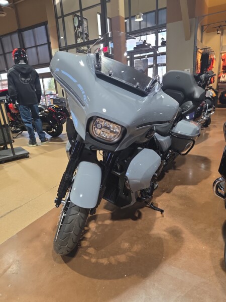 2026 Harley-Davidson® FLHXL Street Glide Limited
