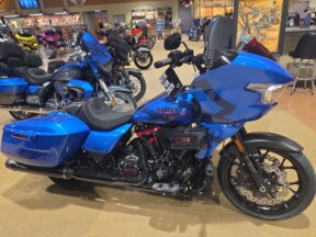 2026 Harley-Davidson® FLTRXSTSE CVO Road Glide ST thumb 2
