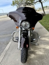 FLHX 2011 Street Glide® thumb 2