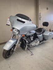 2023 Harley-Davidson® FLHX Street Glide® thumb 3