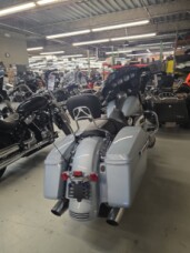 2023 Harley-Davidson® FLHX Street Glide® thumb 0