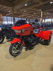 2026 Harley-Davidson® FLTRT Road Glide 3 thumb 3
