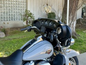 FLHTCUTG 2024 Tri Glide™ Ultra thumb 0