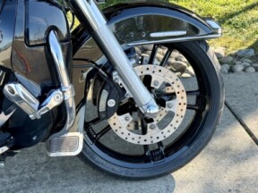 FLHTK 2011 Electra Glide® Ultra Limited thumb 1