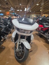 2026 Harley-Davidson® FLTRXL Road Glide Limited thumb 3