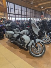 2026 Harley-Davidson® FLHXL Street Glide Limited thumb 1