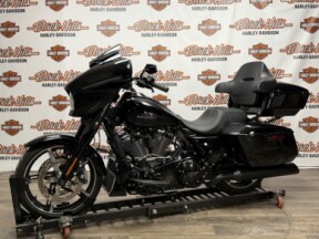 2024 Harley-Davidson® FLHX Street Glide® thumb 3