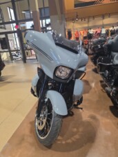 2026 Harley-Davidson® FLHXL Street Glide Limited thumb 3