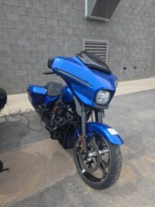 2024 Harley-Davidson® FLHX Street Glide® thumb 2