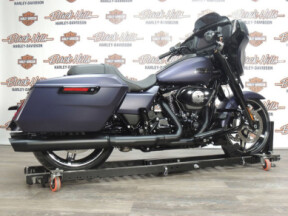 2025 Harley-Davidson® FLHX Street Glide™ thumb 0