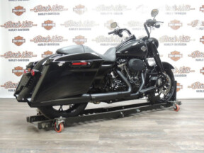 2025 Harley-Davidson® FLHRXS Road King™ Special thumb 3