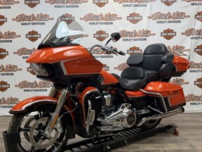 2022 Harley-Davidson® FLTRKSE CVO™ Road Glide® Limited thumb 2