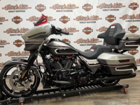 2026 Harley-Davidson® FLHX Street Glide® thumb 3