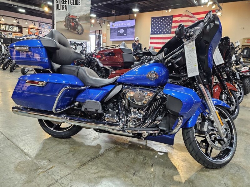 FLHXU 2025 Street Glide™ Ultra