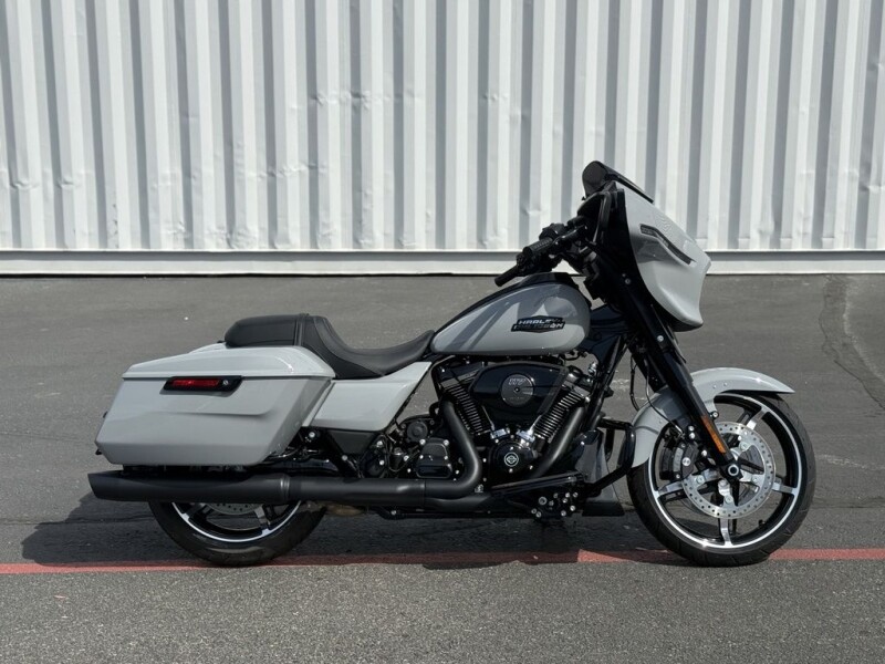 FLHX 2025 Street Glide™