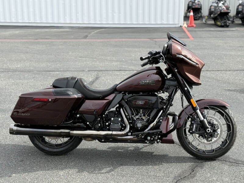 FLHXSE 2024 CVO™ Street Glide®