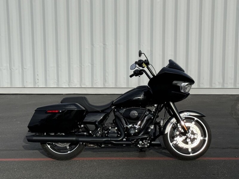FLTRX 2025 Road Glide™