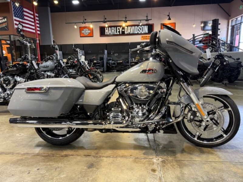 FLHX 2025 Street Glide™