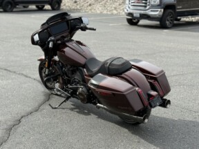 FLHXSE 2024 CVO™ Street Glide® thumb 1